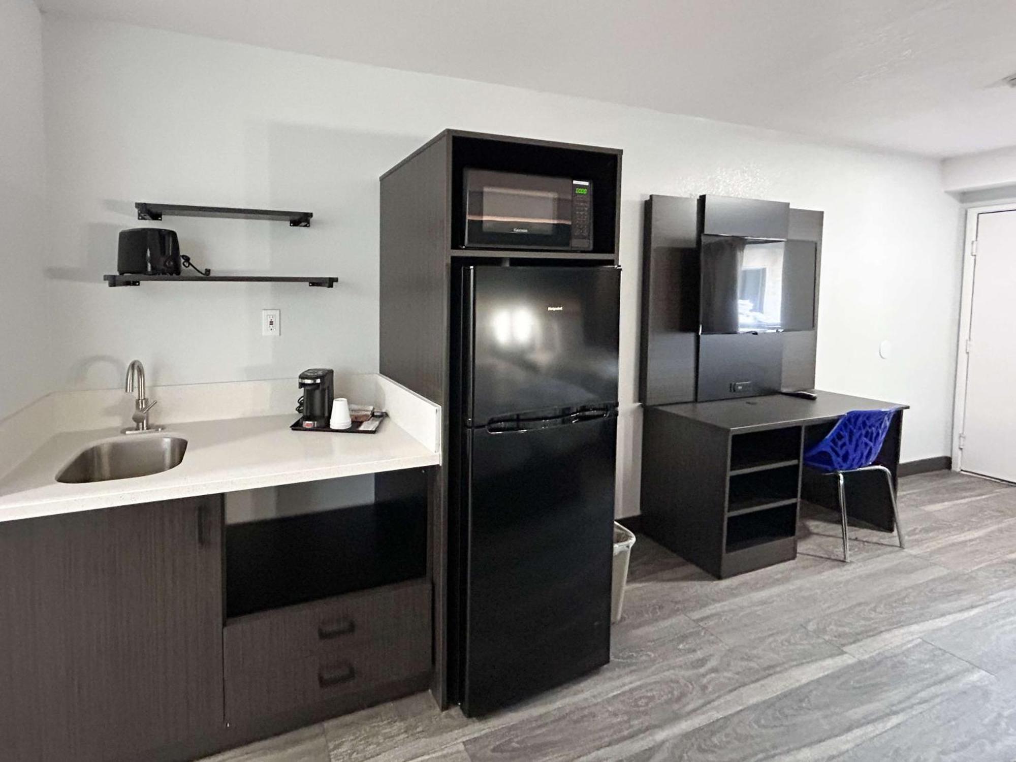 Studio 6 Bakersfield, Ca South Екстериор снимка