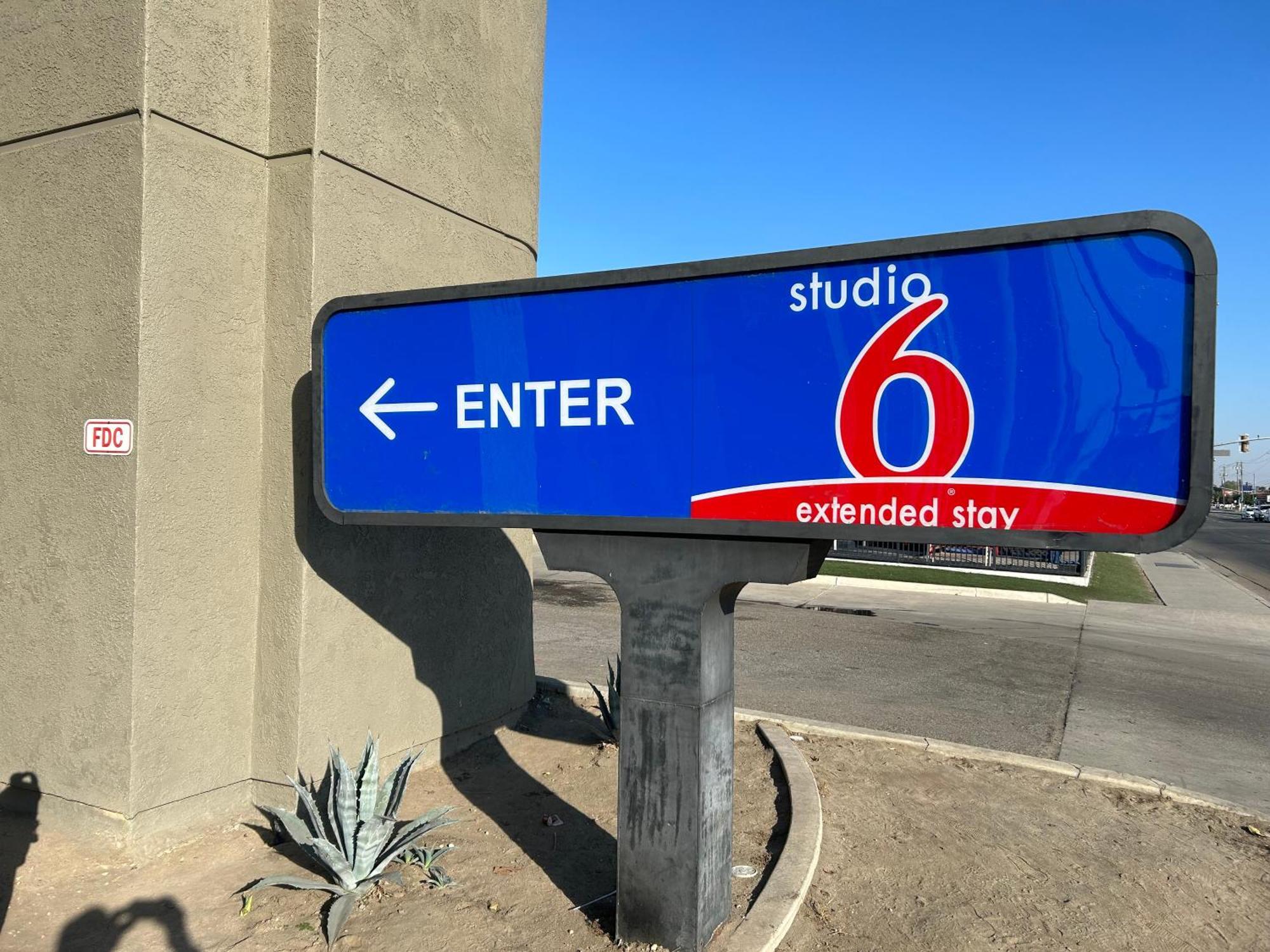 Studio 6 Bakersfield, Ca South Екстериор снимка