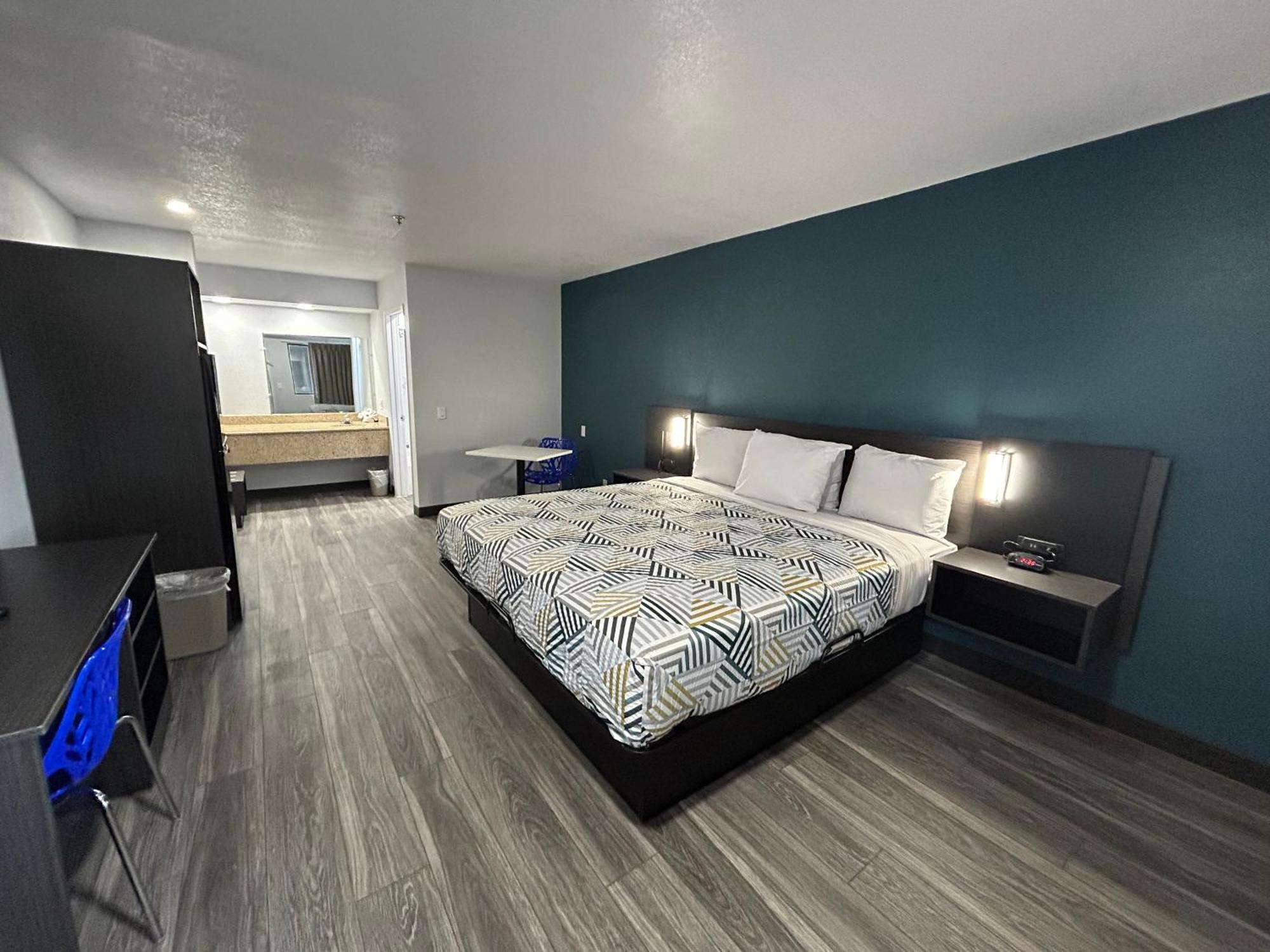 Studio 6 Bakersfield, Ca South Екстериор снимка